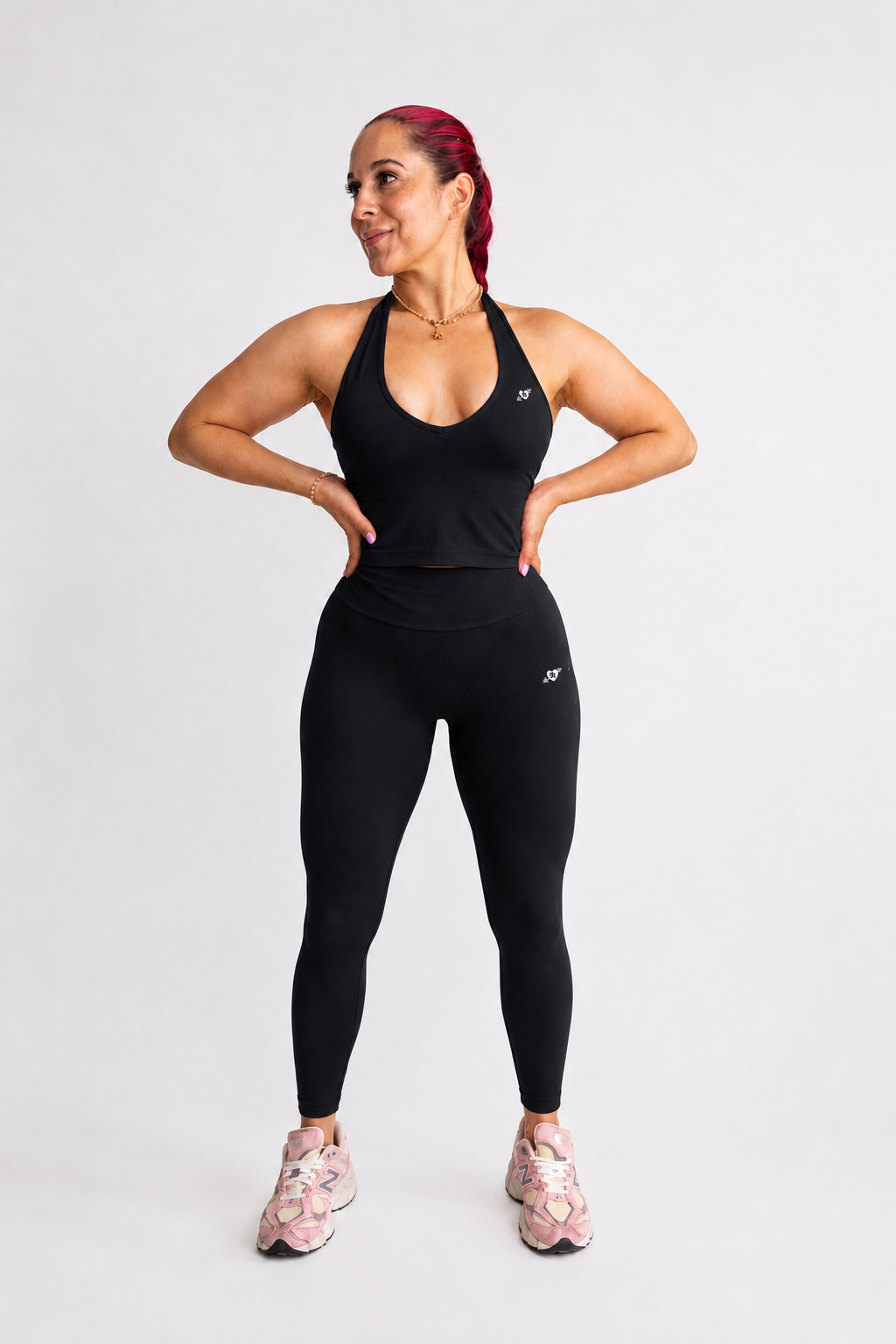 Blusa estilo top con compresión y leggings