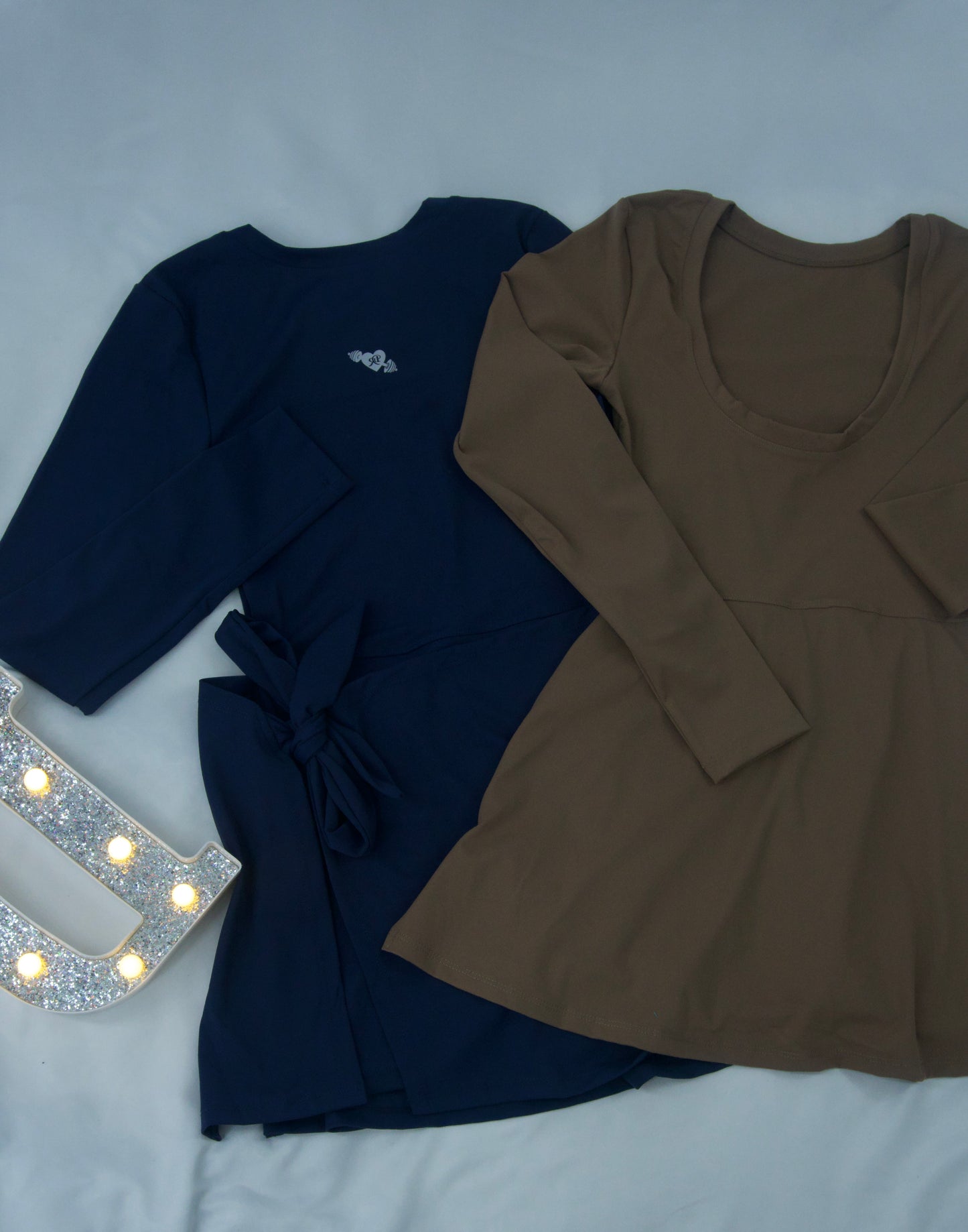 Vestido con lazo y short por debajo